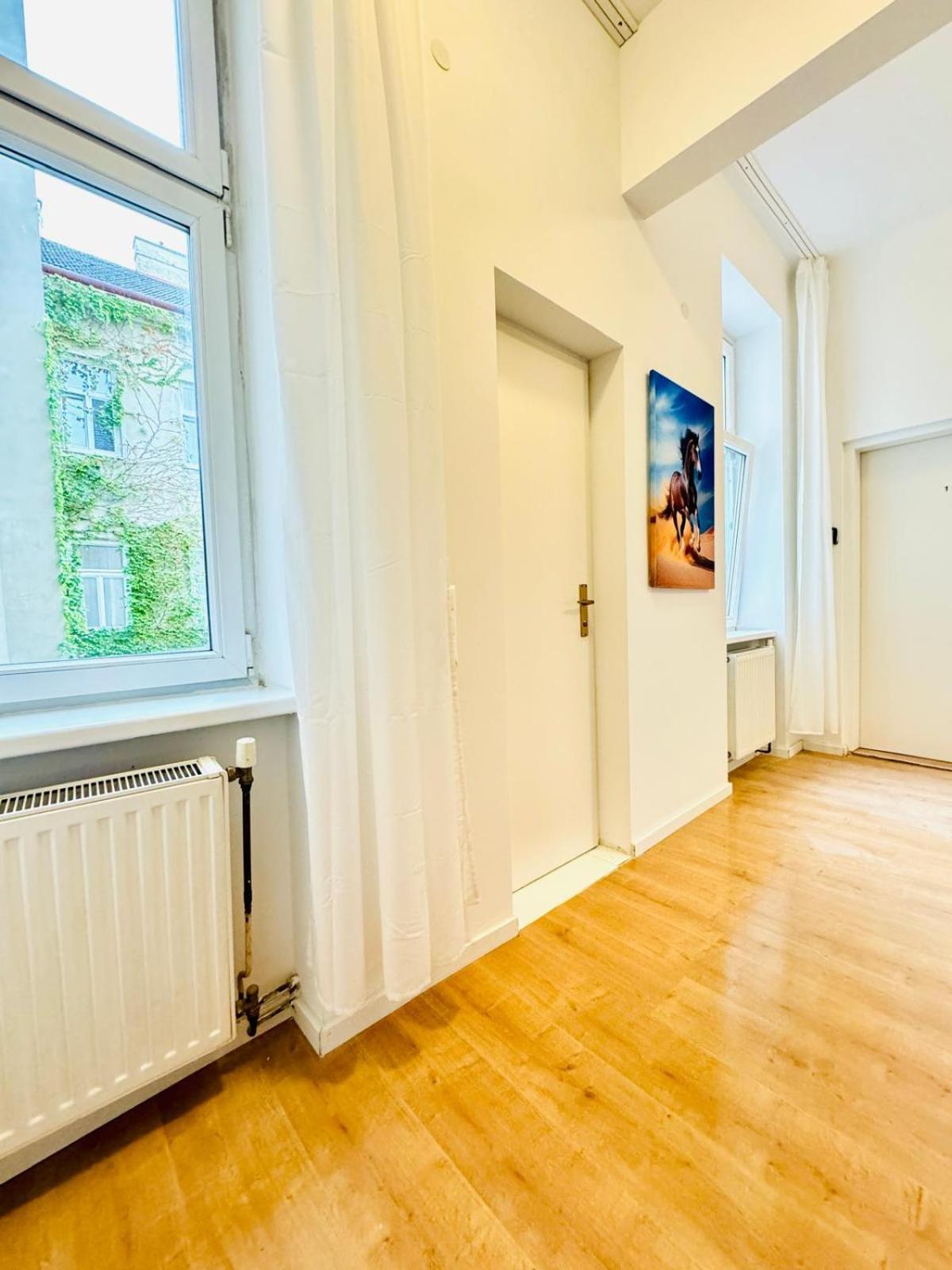 5Br Shared Apt Ideal For Groups 7 Min To Westbahnhof Відень Екстер'єр фото