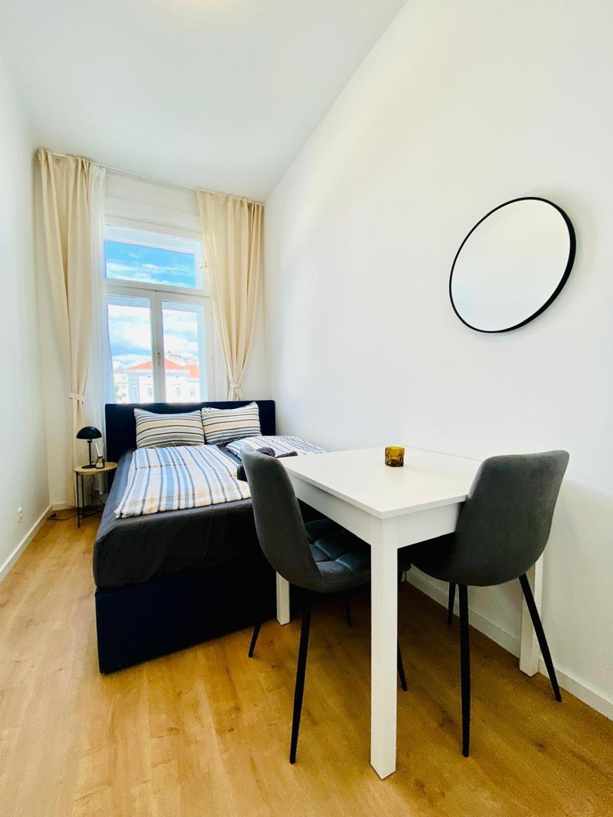 5Br Shared Apt Ideal For Groups 7 Min To Westbahnhof Відень Екстер'єр фото