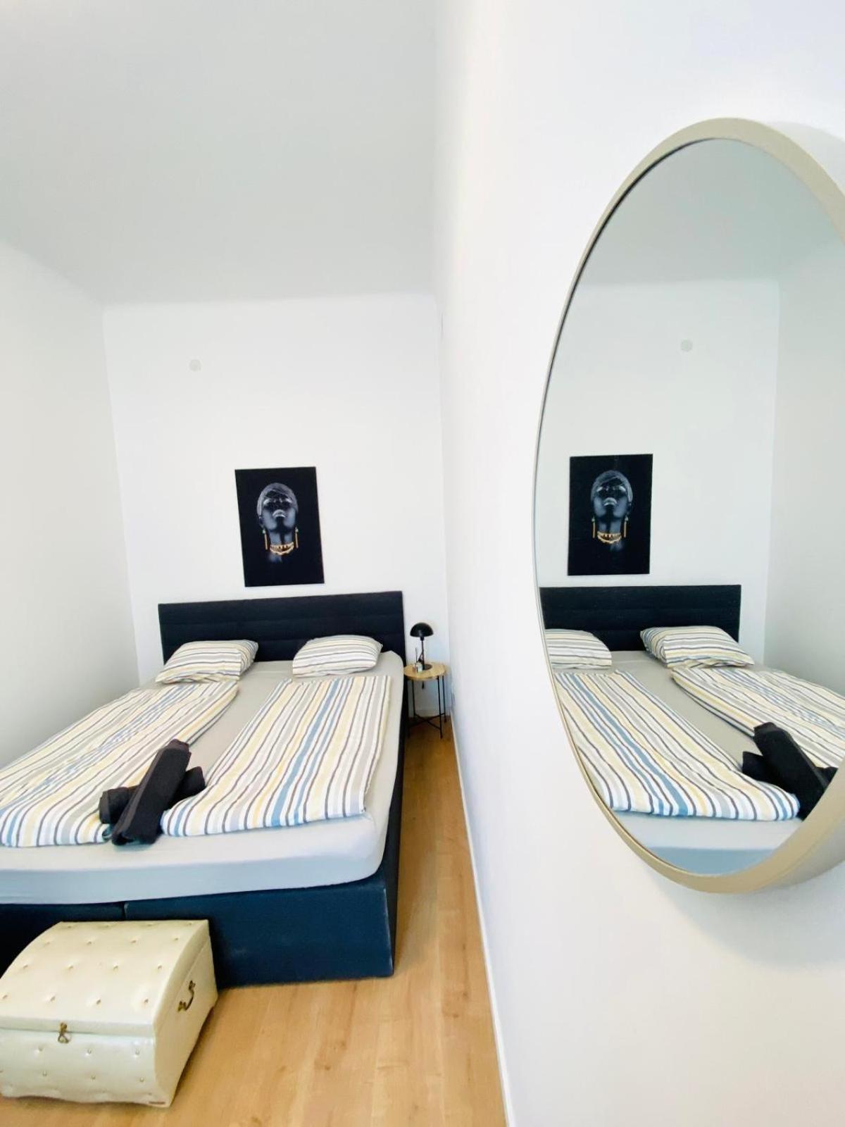 5Br Shared Apt Ideal For Groups 7 Min To Westbahnhof Відень Екстер'єр фото